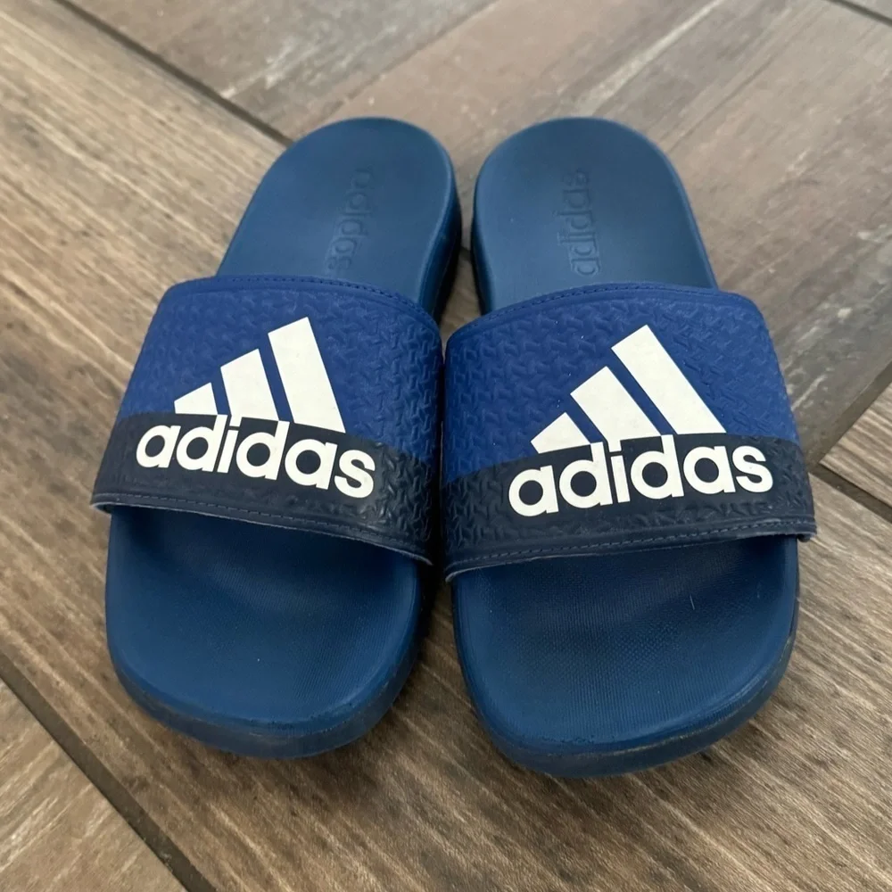 Adidas kids slide sandals size 3